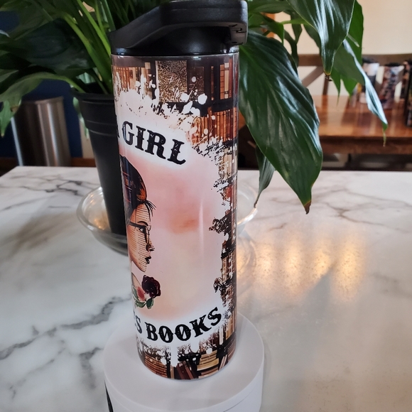 JUST A GIRL WHO LOVES BOOKS 20oz Tumbler with duo lids 🎉sale - Picture 6 of 8